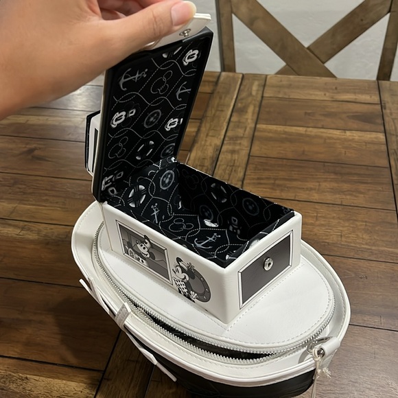 NWT Loungefly Stitch Shoppe Exclusive Steamboat Willie Figural Crossbody Bag - Picture 7 of 11